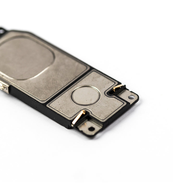 iPhone 7 Plus Loud Speaker zoomed part