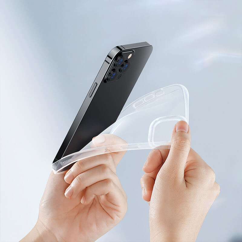 Baseus simple series transparent case is easy to remove from iphone 13 pro
